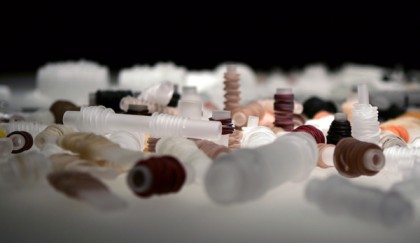 Anne Wilson “Rewinds” detail Glass 6" x 90" x 136", 2010. Photo: Knoxville Museum of Art.